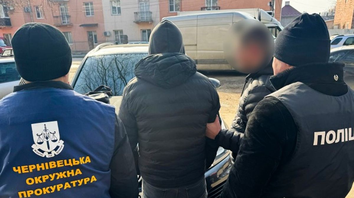 На Буковині судмедексперт за гроші допомагав ухилянту уникнути мобілізації