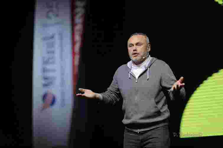 Євгеній Черняк інвестував 1,3 млн доларів у виробництво віскі в Канаді, його розшукує СБУ