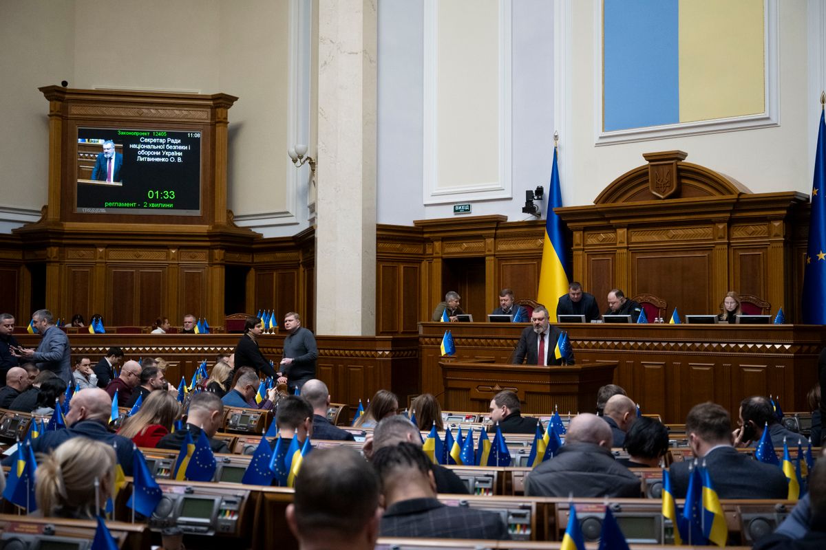 Депутати провалили голосування за постанову про повноваження Володимира Зеленського 