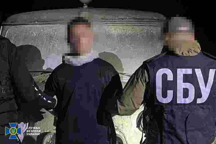 Вінничанин отримав 5 років тюрми за підпал автівок Червоного Хреста та ЗСУ в Ужгороді