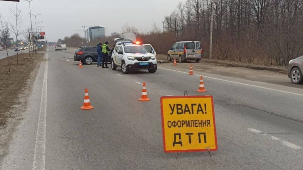 У Львові через ДТП перекритий рух вулицею Стрийською