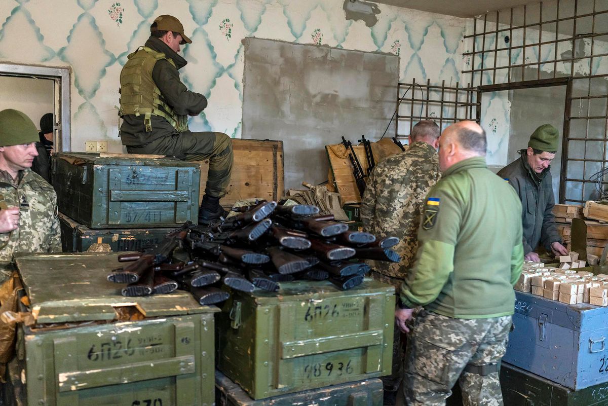 Без підтримки США запасів озброєння Україні вистачить до початку літа 