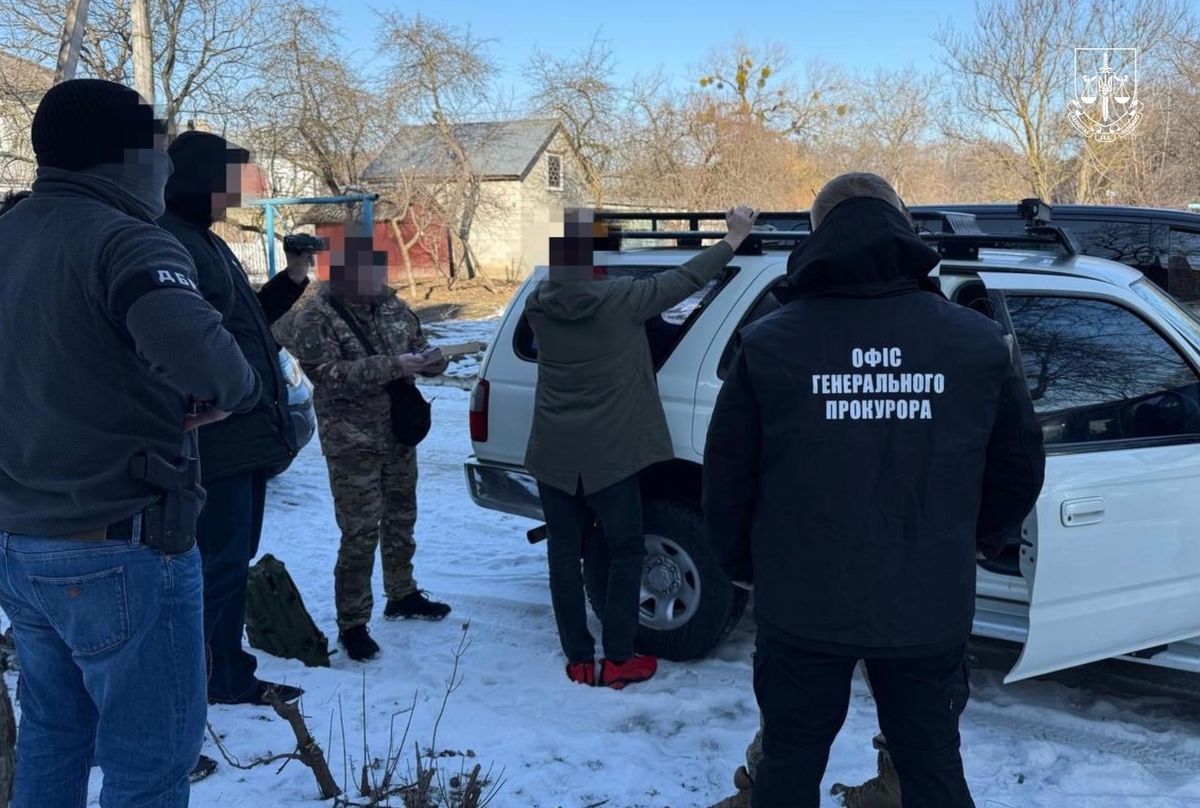 Мера Костополя і місцевого депутата викрили на земельній махінації на 1,3 млн грн