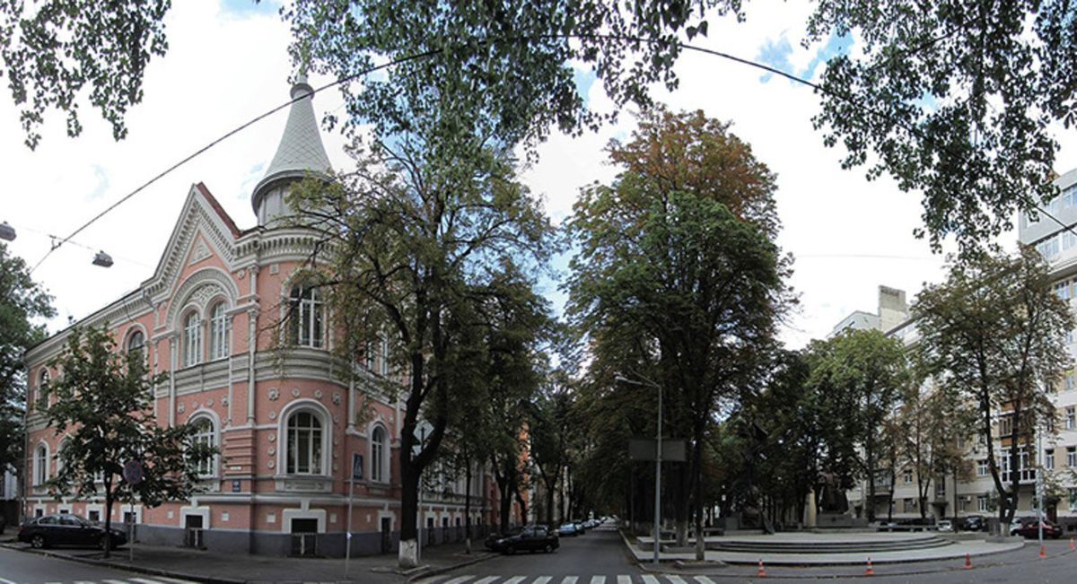 Львів'янин отримав сім років тюрми за обіцянку підробити документи для виїзду з України