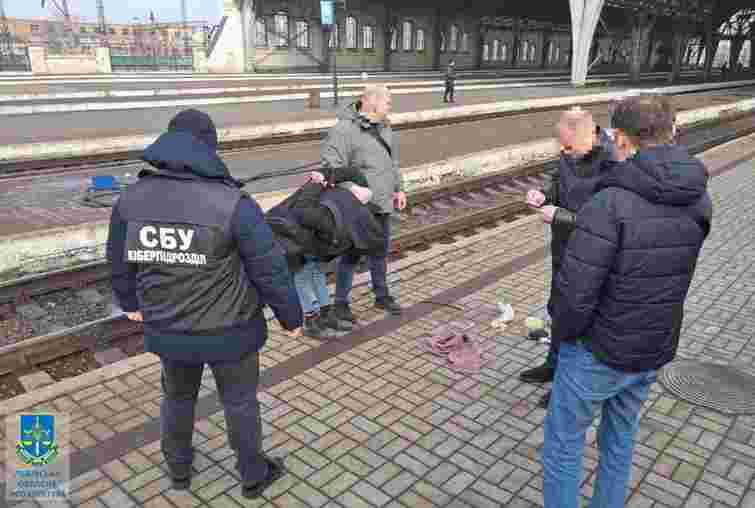 У Львові затримали агента Росії, який готував теракти на залізничному вокзалі та біля ТЦК