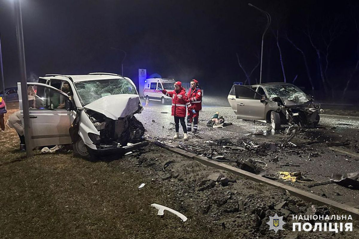 У ДТП біля Старокостянтинова постраждали дев'ятеро людей
