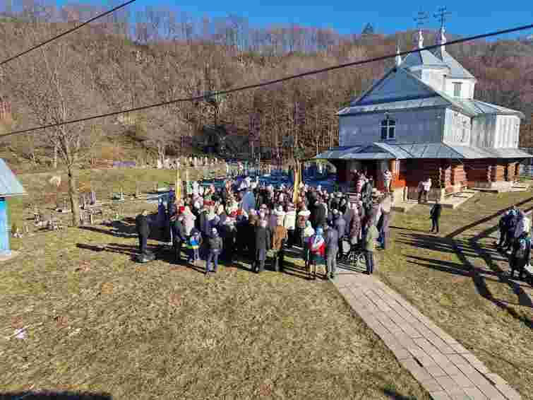 Парафіяни УПЦ МП у буковинському селі передумали звертатись до Джей Ді Венса