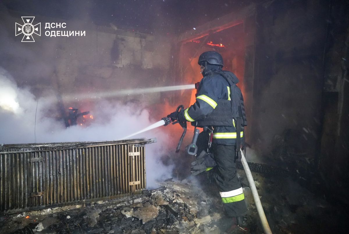 Вночі російські військові випустили по Україні понад 180 БпЛА