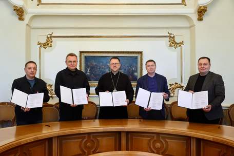 У Львові підписали меморандум про передачу Митрополичих садів у власність УГКЦ