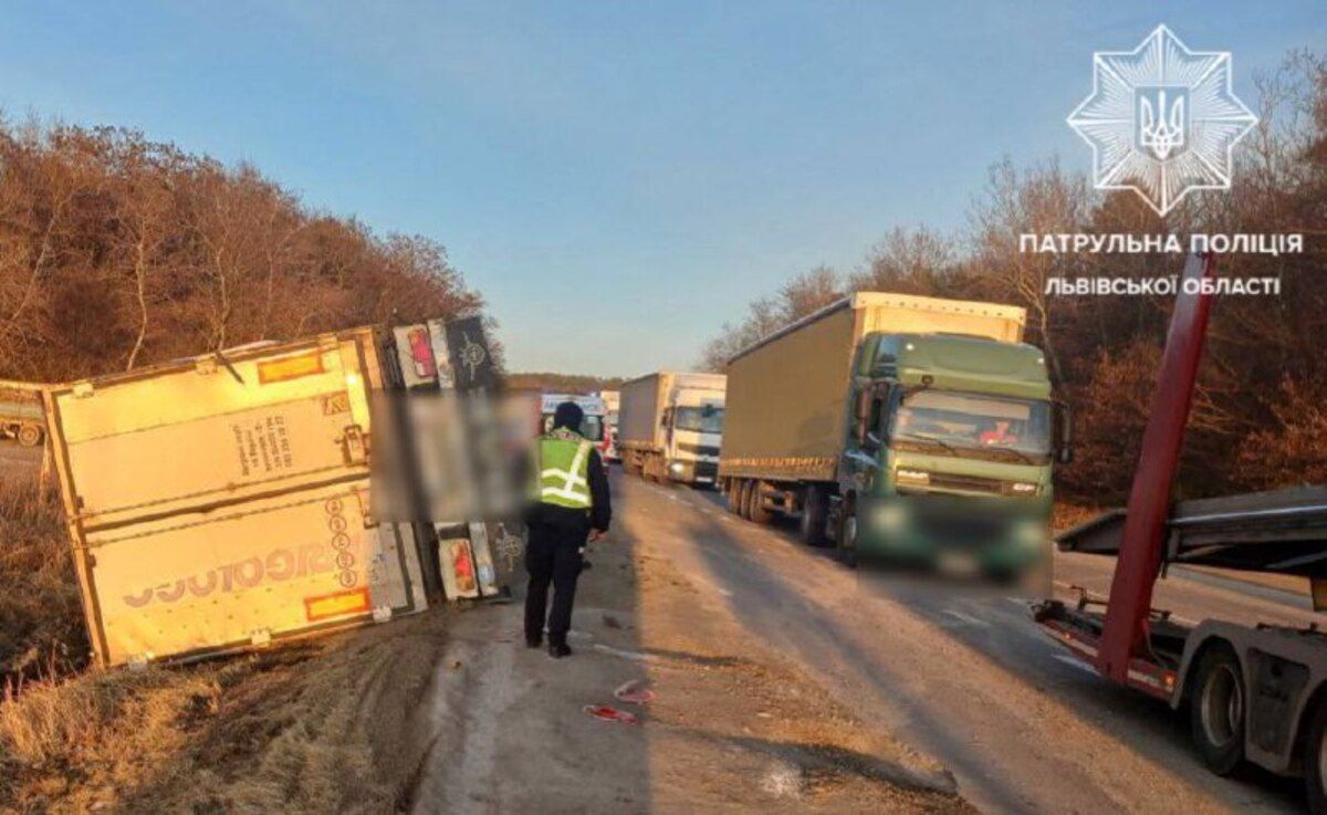 У масштабній ДТП із маршруткою біля Миколаєва на Львівщині загинув чоловік