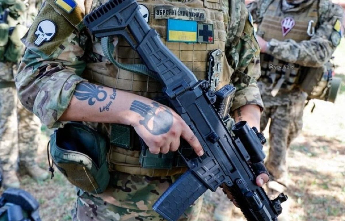 Чеський виробник гвинтівок Colt CZ хоче замінити в Україні всі радянські автомати