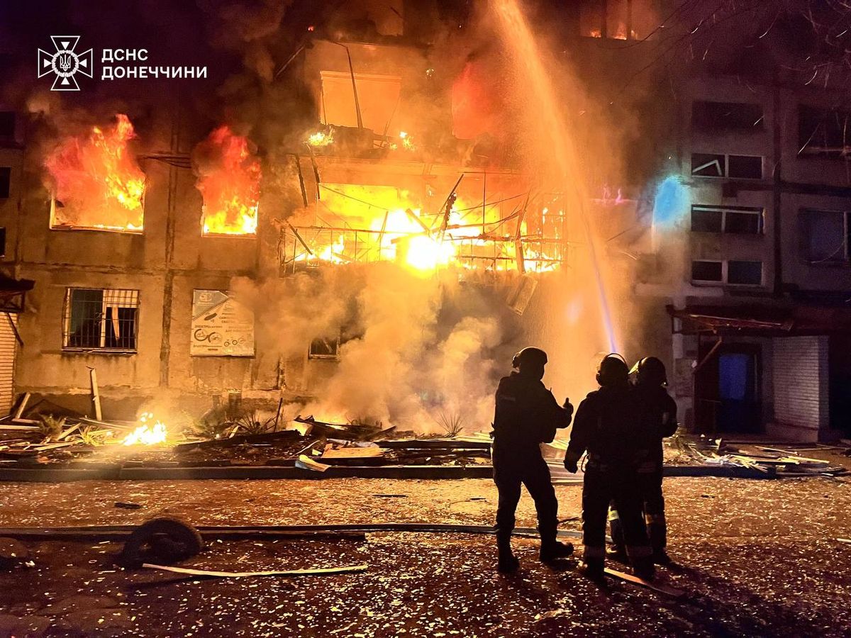 Внаслідок російського удару по донецькому Добропіллю загинули 11 людей