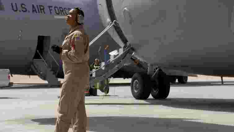 Пентагон видалить 26 тис. фотографій із зображенням жінок та представників меншин у війську