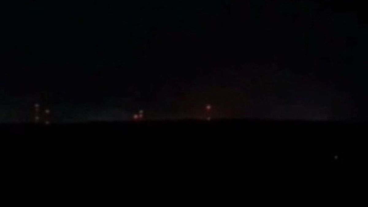 Безпілотники масовано атакували заводи та НПЗ у кількох областях Росії