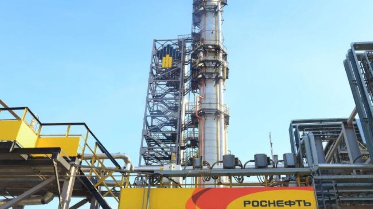 БпЛА атакували критично важливий для росіян нафтопереробний завод