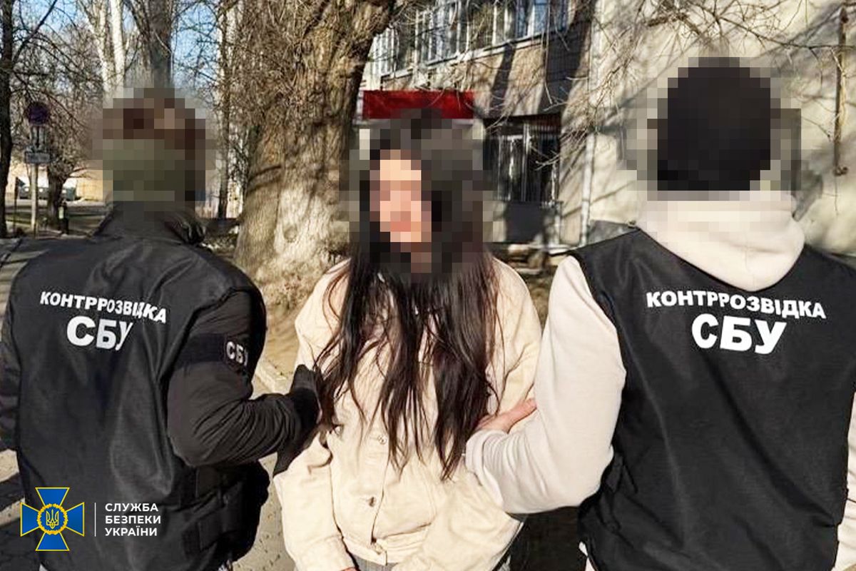 У Миколаєві СБУ затримала 19-річну дівчину за підготовку теракту біля управління поліції