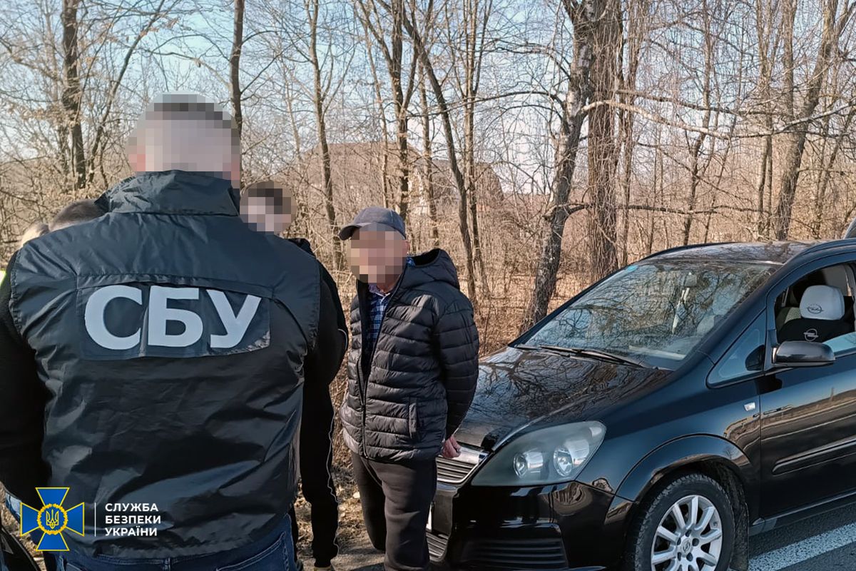 На Прикарпатті на гарячому затримали трьох переправників ухилянтів до Румунії та Молдови