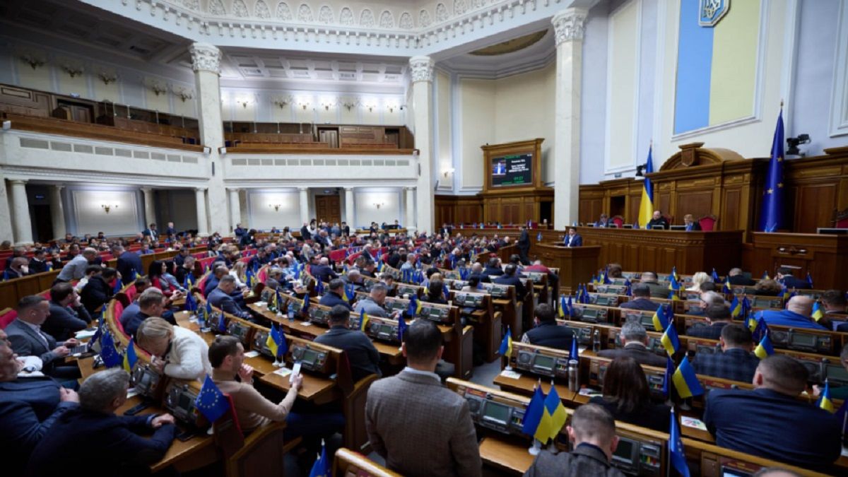 Верховна Рада ухвалила закон про реформу оплати праці держслужбовців