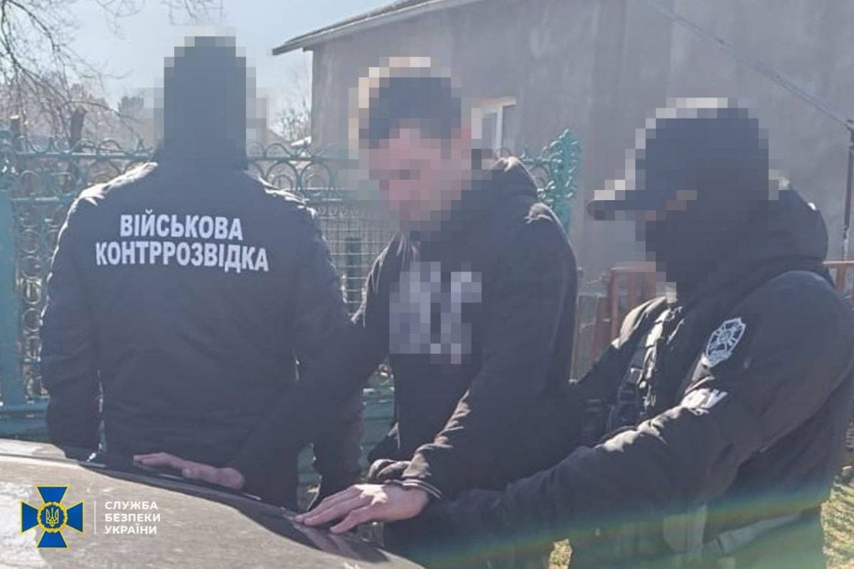 СБУ затримала 30-річного жителя Хмельниччини за шпигунство та підготовку теракту 