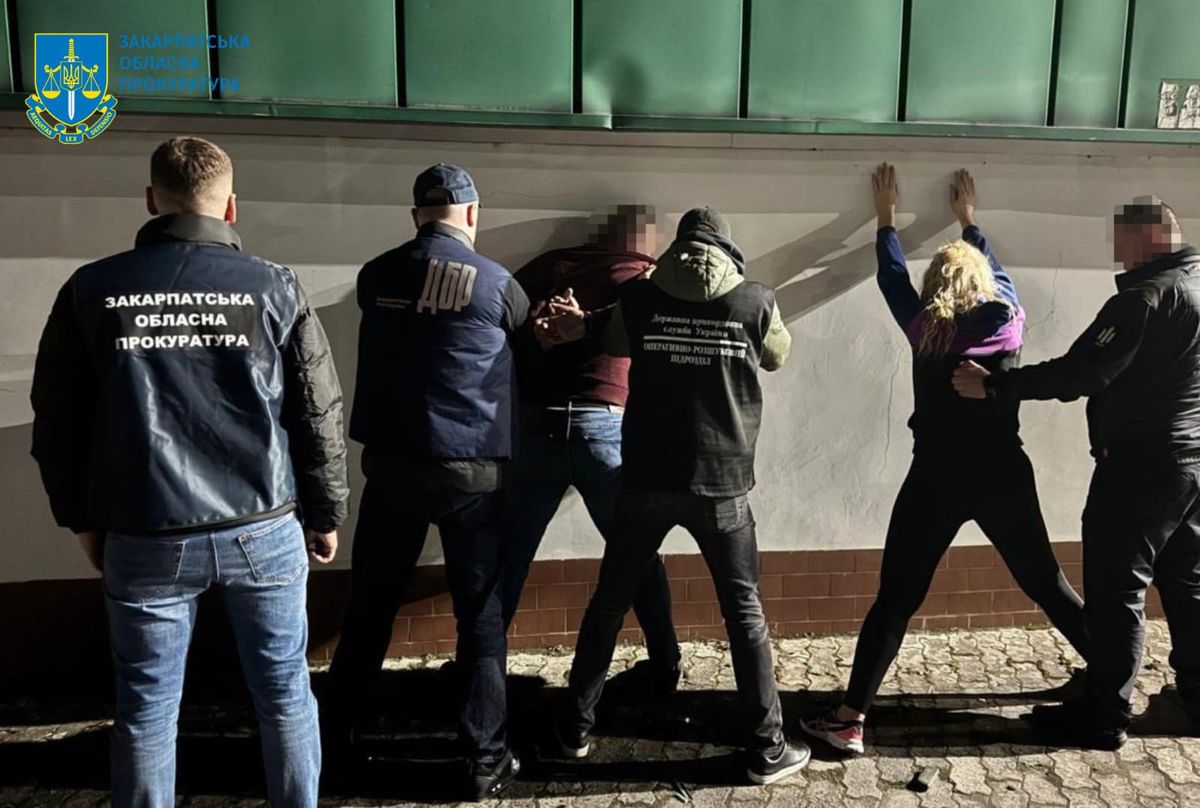 На Закарпатті під час переправлення ухилянта затримали працівників митниці