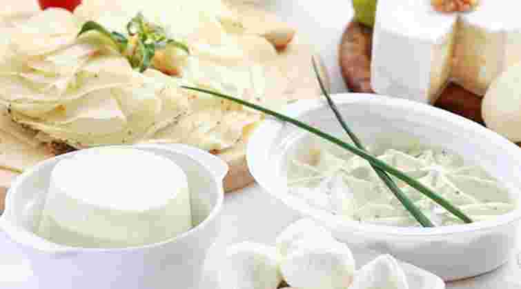 Які сири найкраще споживати при схудненні