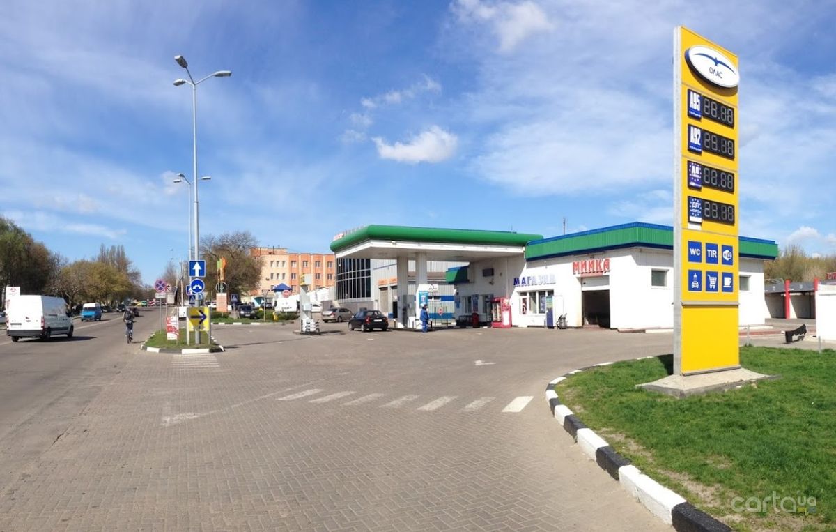 У підприємства в Рівному відсудили землю біля АЗС вартістю 2 млн грн