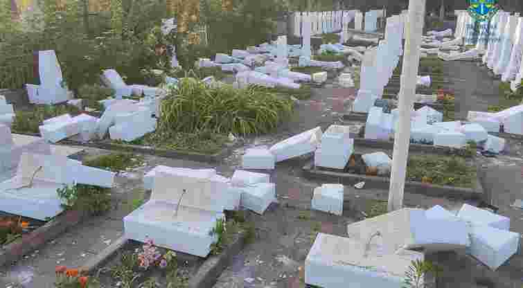 23-річний вандал отримав вирок за наругу над могилами січових стрільців у Стрию