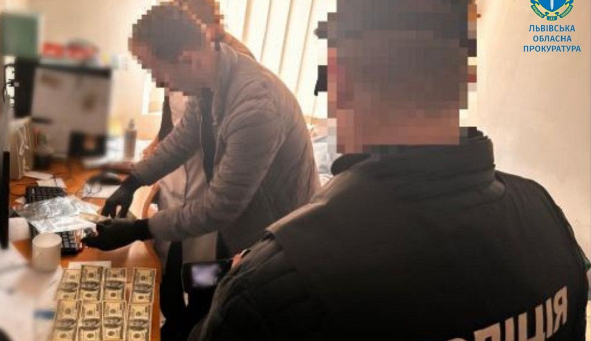 Медсестра Яворівської ЦРЛ вимагала у військовозобов’язаного хабар за оформлення інвалідності