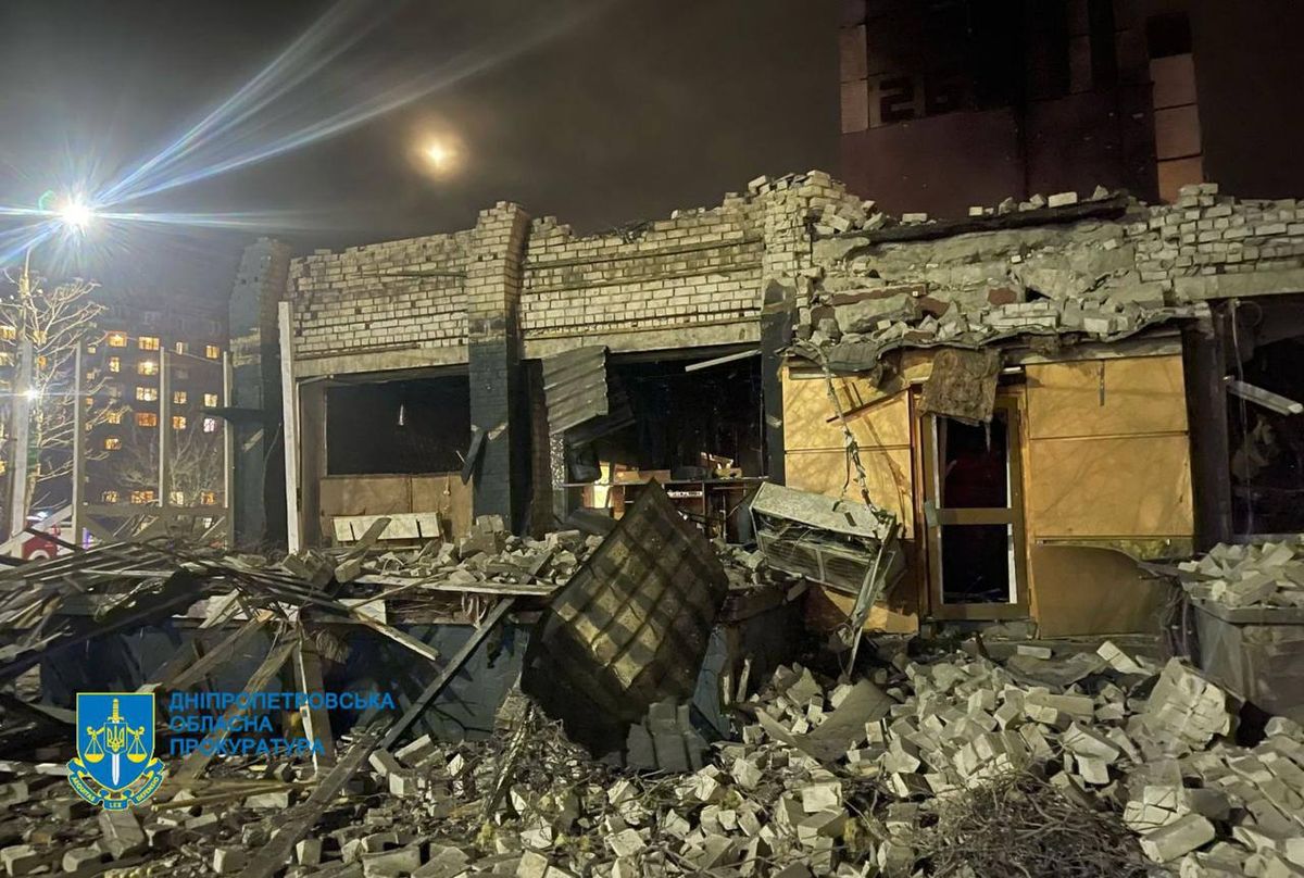 Росіяни обстріляли житловий район Кривого Рогу балістичними ракетами