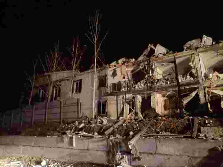 Росіяни вночі запустили по Україні шість ракет і понад 140 дронів 