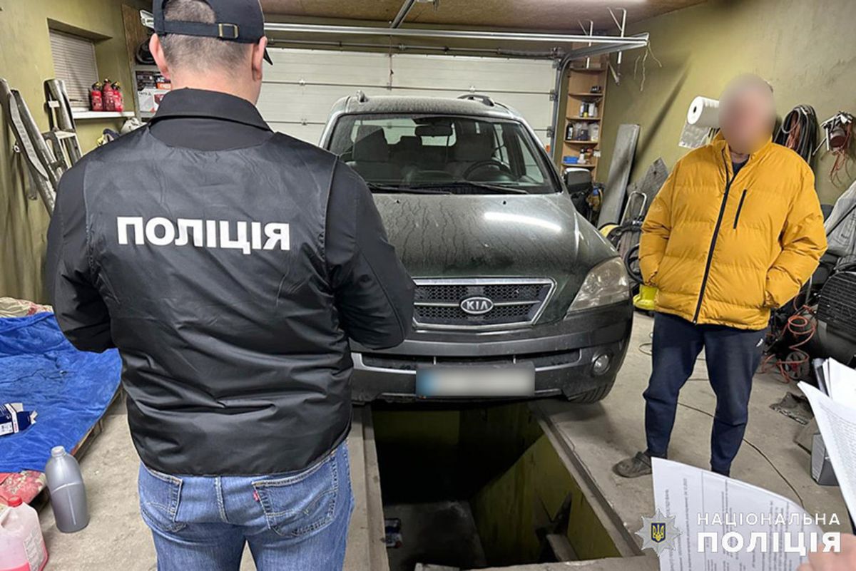 У Хмельницькому псевдоволонтерів викрили на продажі ввезених для ЗСУ автомобілів