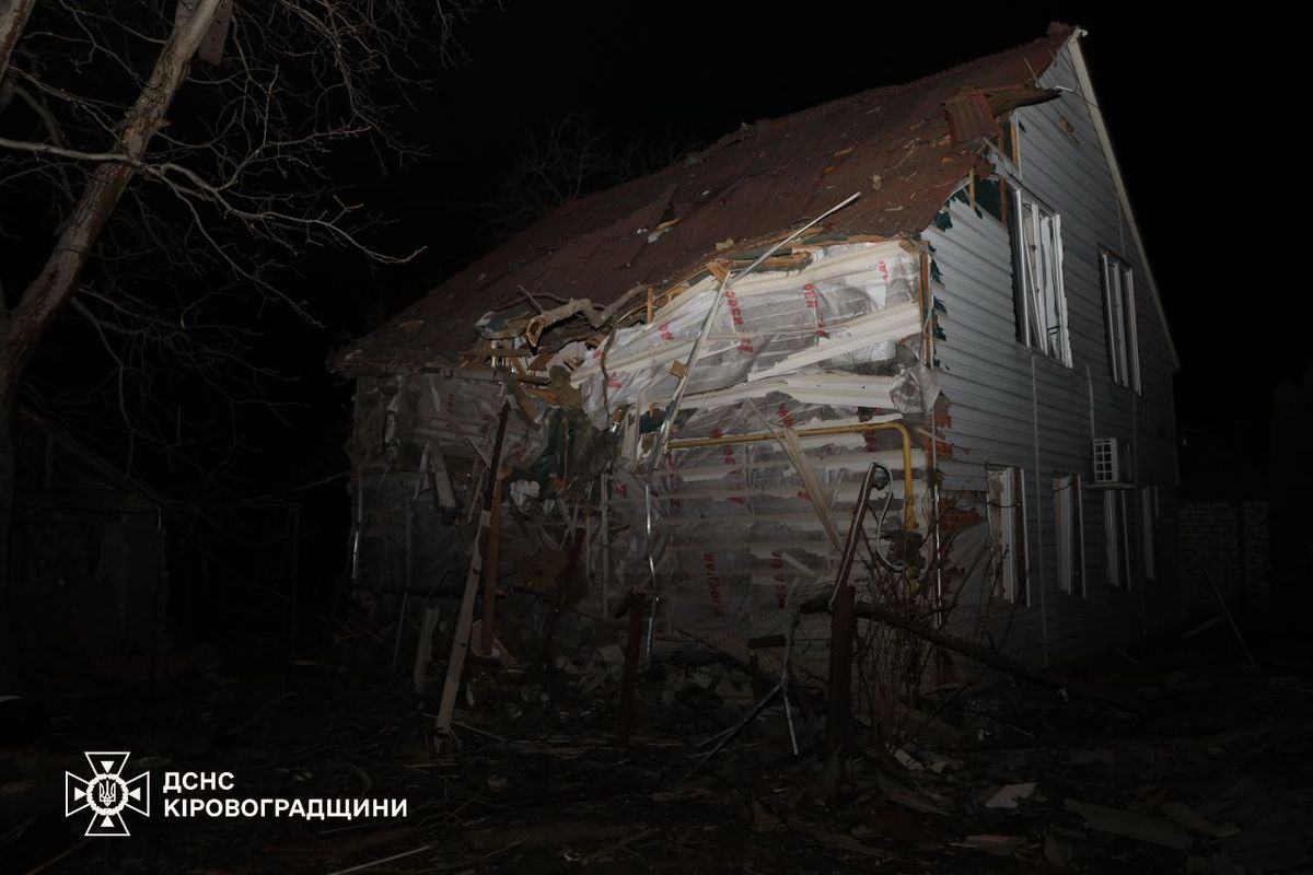Росіяни масовано атакували житлові райони Кропивницького