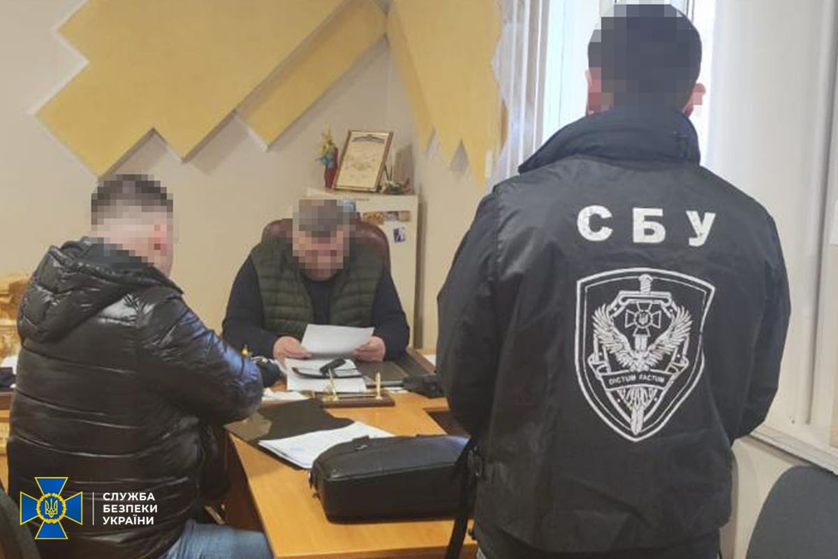 На Закарпатті затримали посадовця «Львівської залізниці», який за хабарі допомагав проходити ВЛК