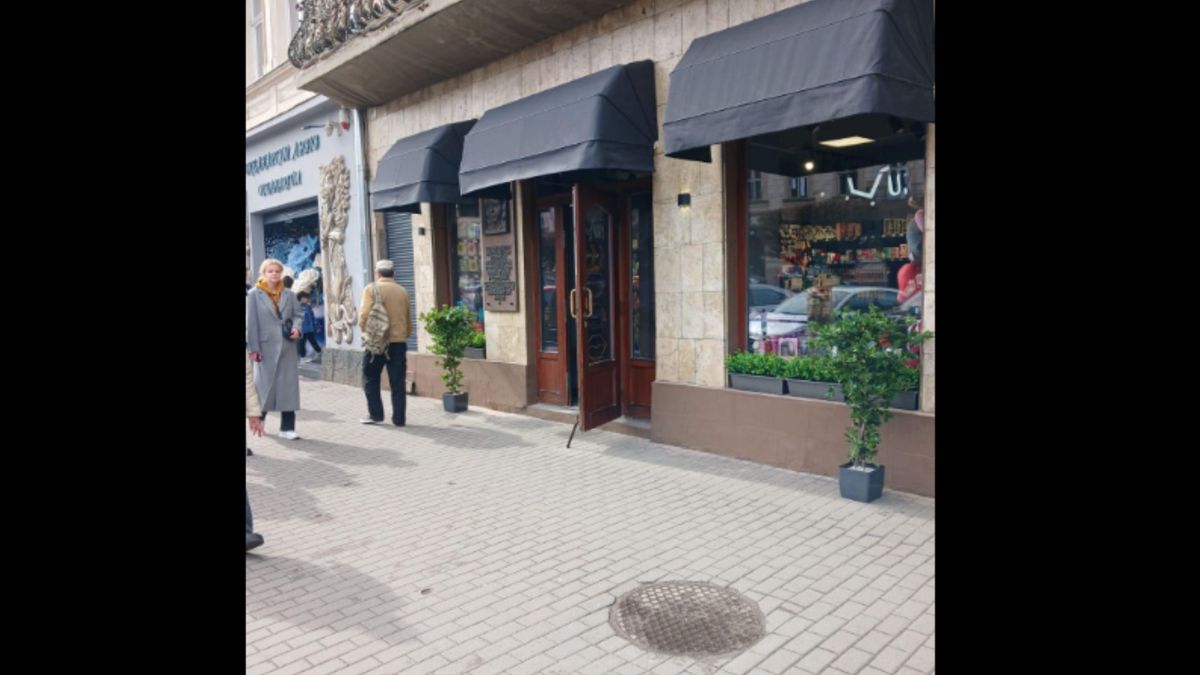 Львів поверне в комунальну власність приміщення на проспекті Шевченка, де працювала книгарня