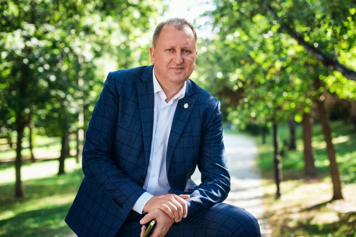 Затриманий на хабарі ексмер Сум Олександр Лисенко долучився до ЗСУ
