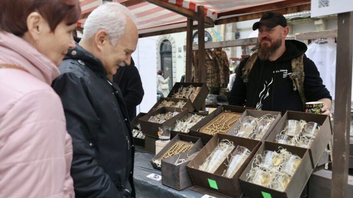 У Львові відновить роботу ветеранський ярмарок на площі Ринок