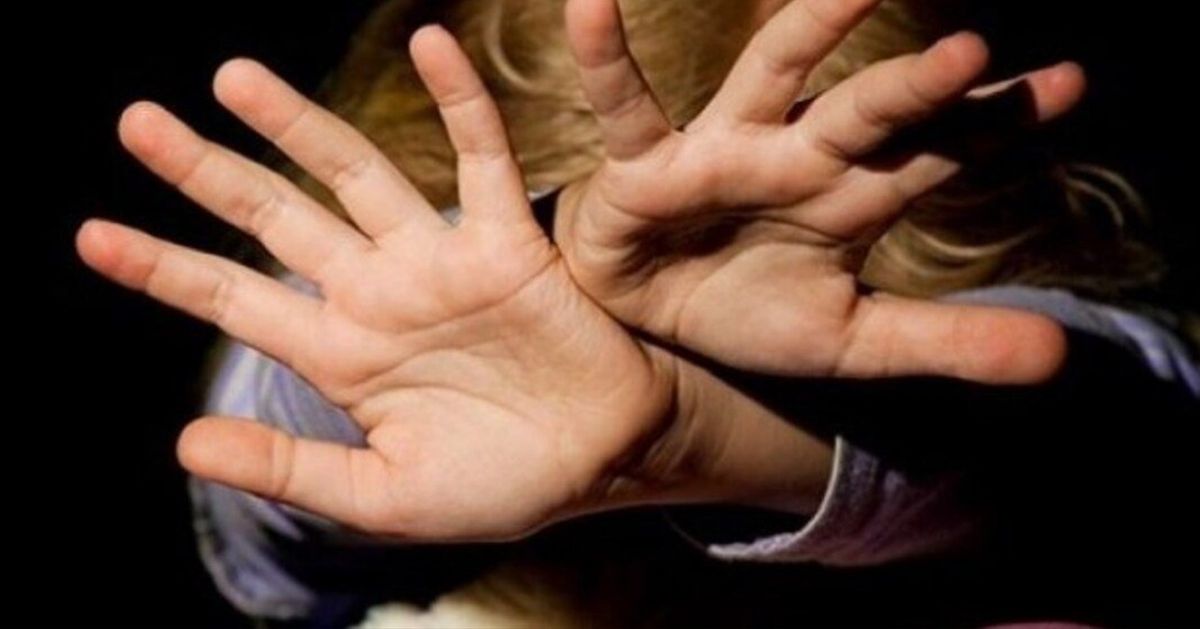 На Закарпатті пенсіонер уник покарання за розбещення неповнолітньої