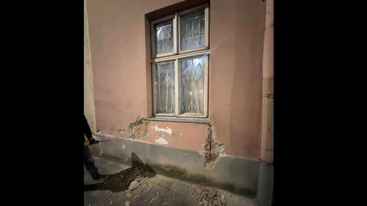 Мерія звернулась в поліцію через пошкодження фасаду кам'яниці в центрі Львова