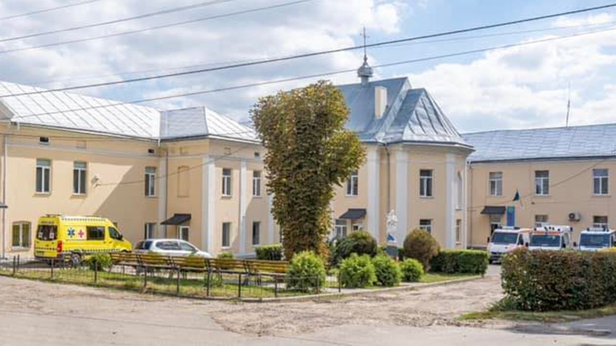 Директорку Яворівської ЦРЛ оштрафували через конфлікт інтересів