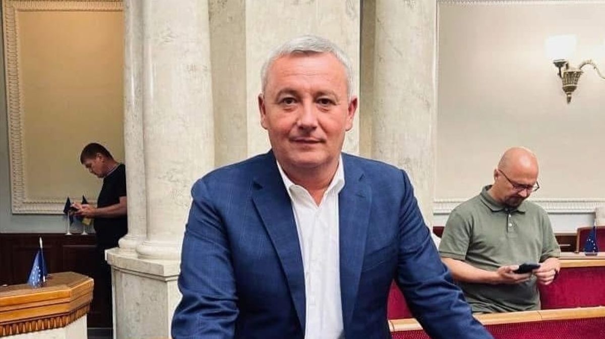 Нардеп із Закарпаття Владіслав Поляк разом з дружиною подарував сину 8,5 млн грн
