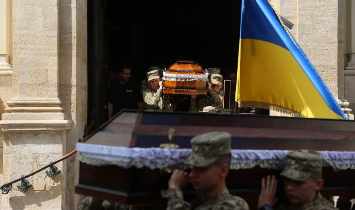 Львівські депутати вимагають зрівняти соціальні виплати родинам загиблих захисників