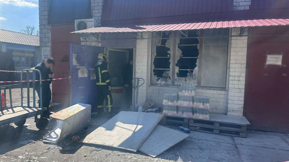 У Києві на ринку «Юність» вибухнула граната, є загиблі 