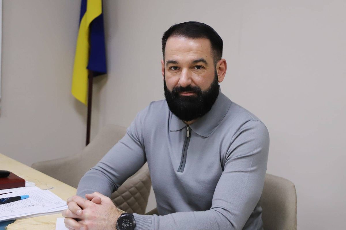 Голова земельної комісії Ужгорода задекларував 300 тис. доларів і влаштувався у лікарню