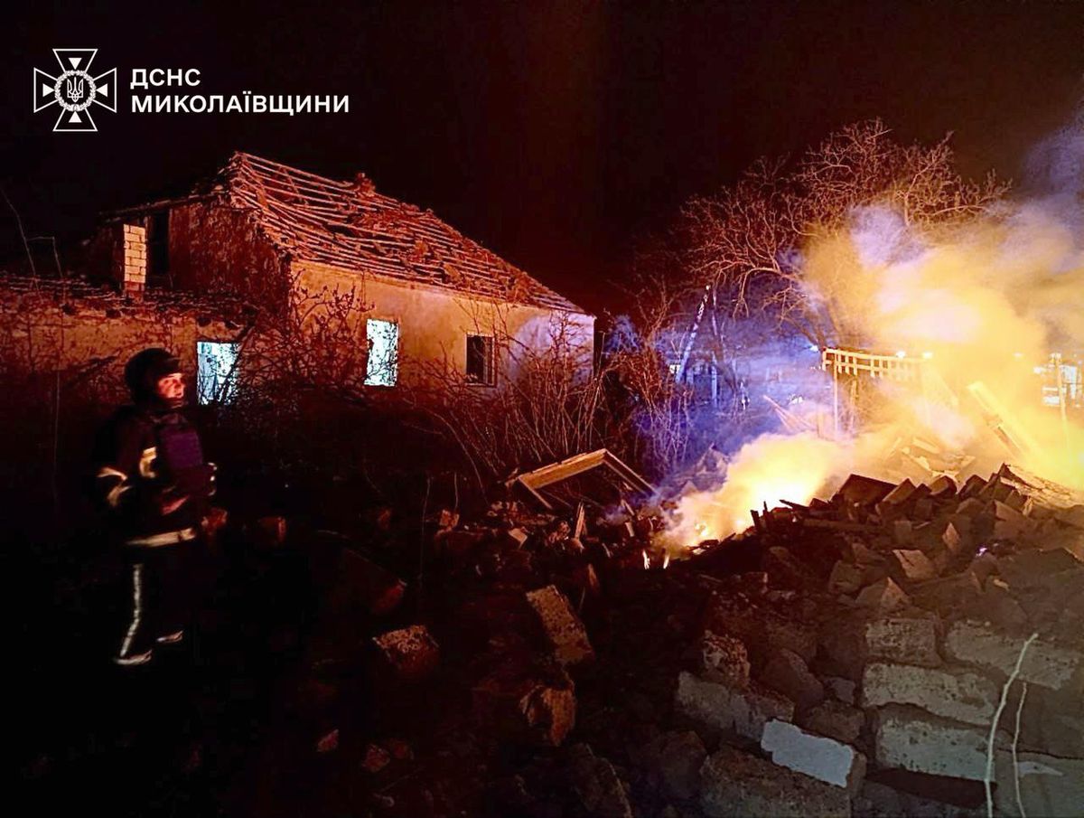 Унаслідок атаки російських дронів на Миколаїв постраждали четверо людей 