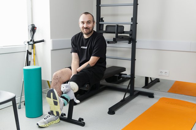 Серед пацієнтів Superhumans є тренд - плюшеві звірятка на протезах