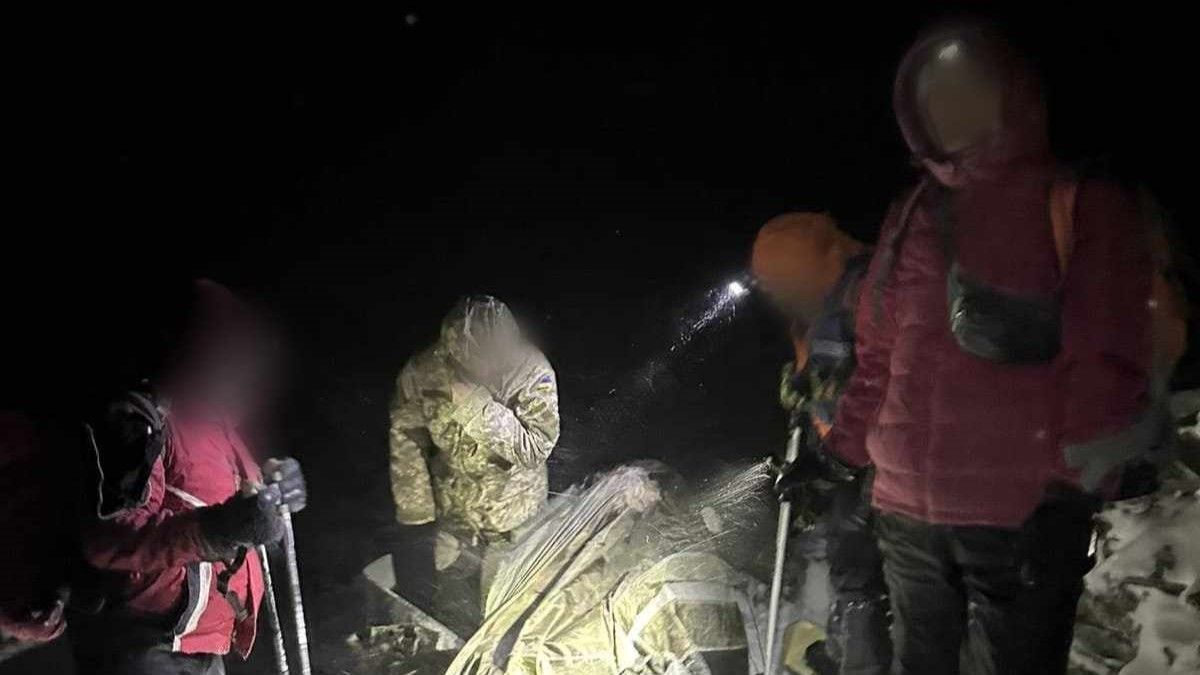 У лікарню з обмороженням госпіталізували ухилянтів, які тиждень блукали Карпатами