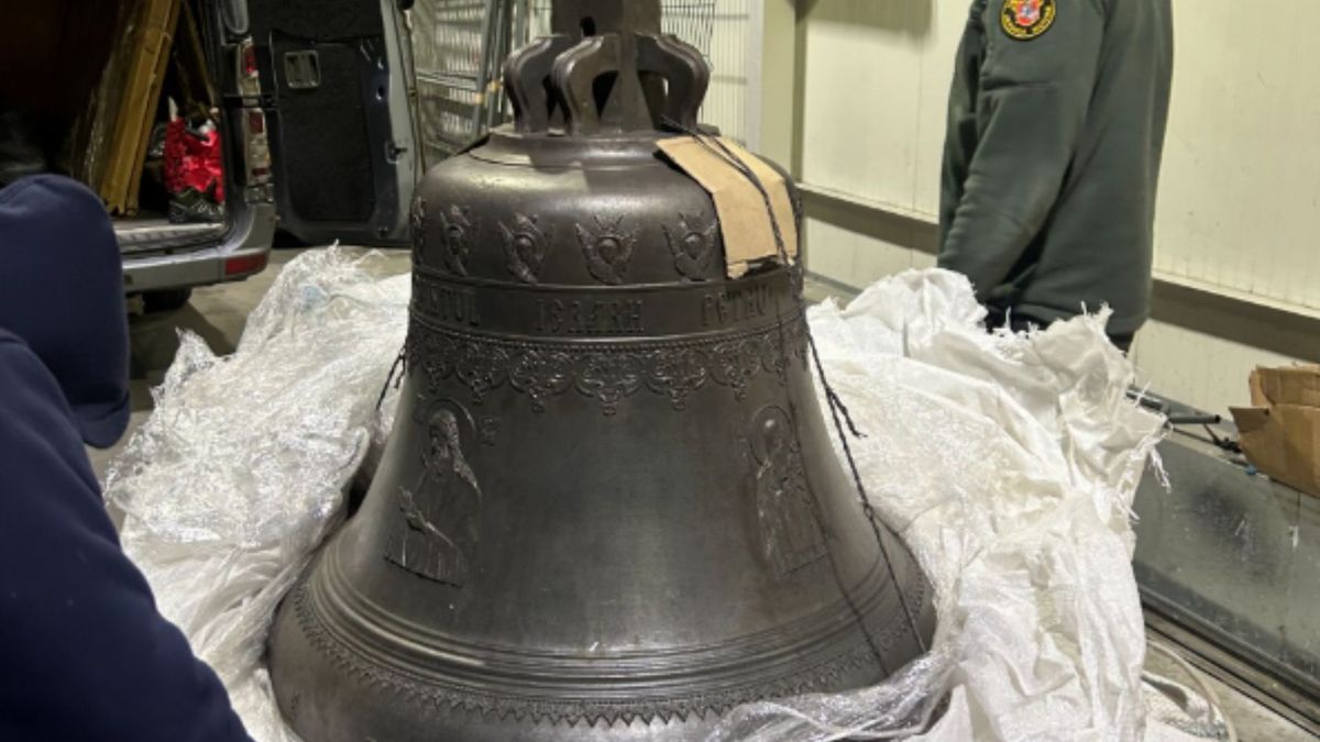 У Литві контрабандист намагався вивезти присвячений Петру Могилі дзвін
