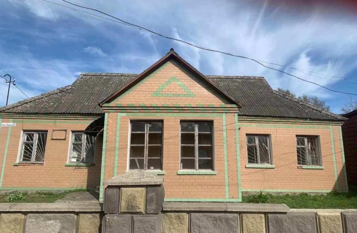 Дитячу бібліотеку у селі на Хмельниччині продали з аукціону за 13 млн грн