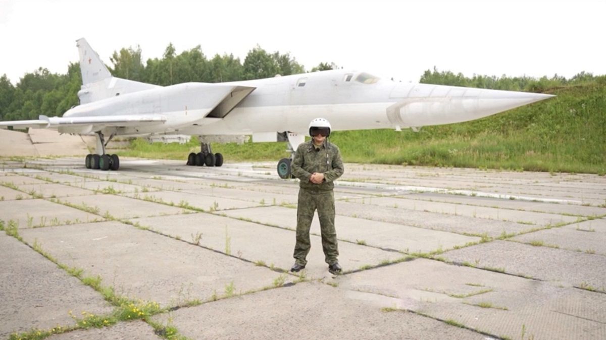Збройні сили дроном знищили російський бомбардувальник Ту-22М3 