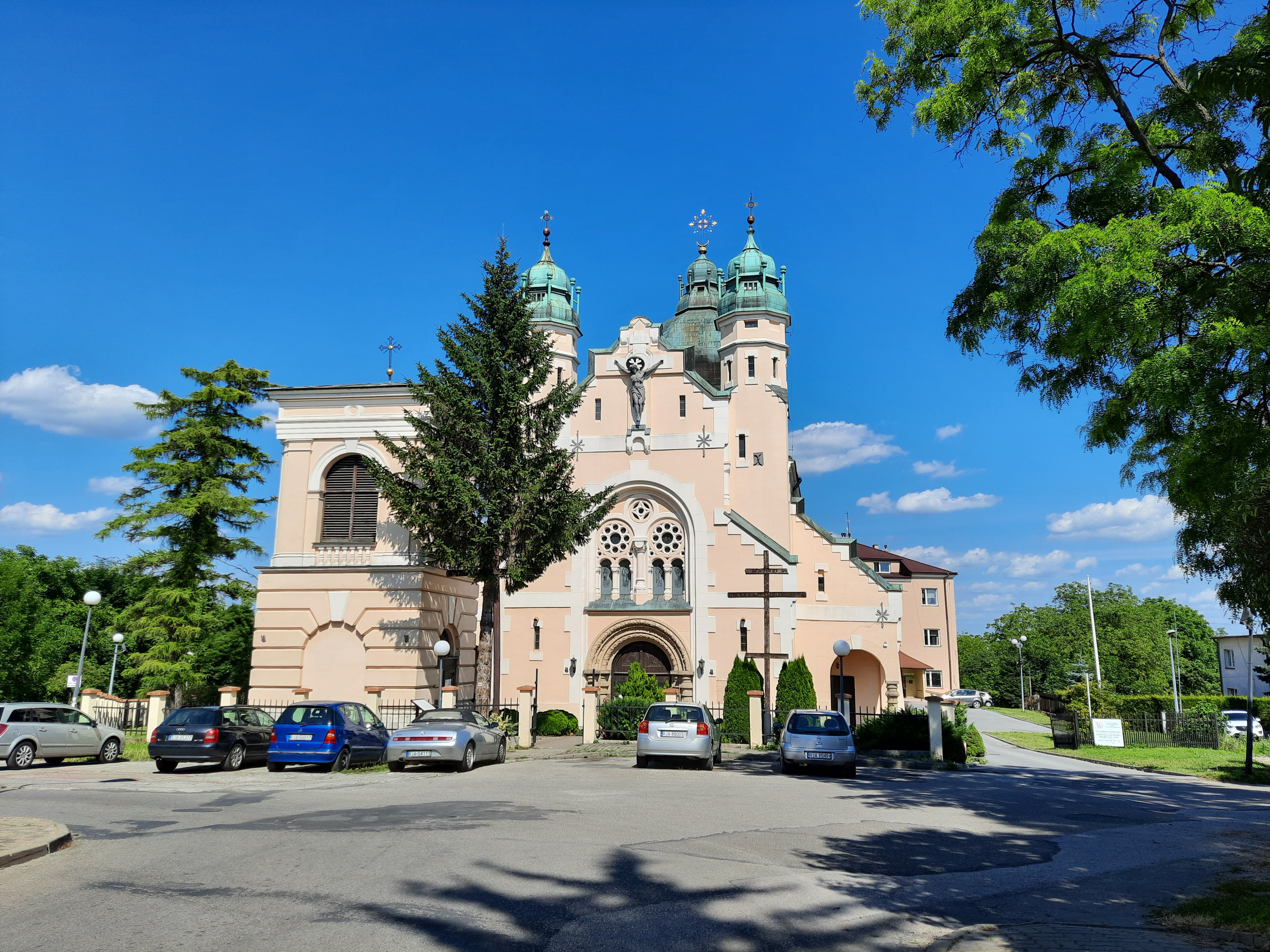 Перебудована на початку XX ст. греко-католицька церква Преображення у Ярославі (фото ZAXID.NET)